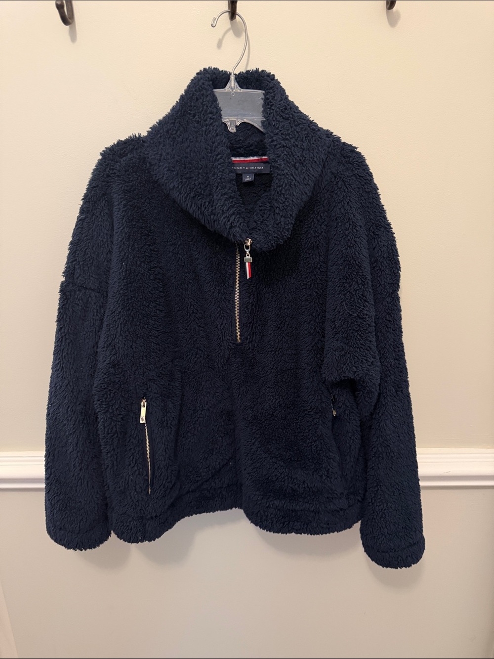Tommy Hilfiger Dark Navy Sherpa Half-Zip Jacket. Size Medium.   Like New